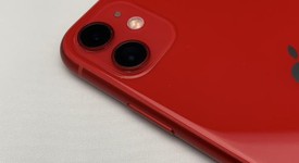 Mint
													Apple iPhone 11 - Unlocked, Red, 64 GB, A2111, photo 5 of 9