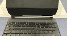 Mint
													Apple iPad Air 11" (M2) 2024 - Unlocked, Gray, 256 GB, A2903, photo 3 of 11