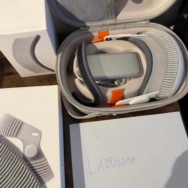 Apple Vision Pro - 256 GB