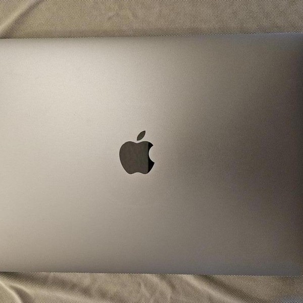 MacBook Pro 2020 - 13 inch - 512 GB, Gray, 16 GB, Apple M1