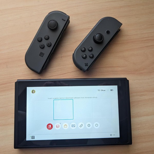 Nintendo Switch - 32 GB, Grey