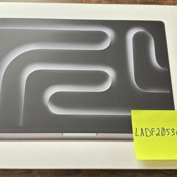 MacBook Pro 2026 - 16 inch (M5) - 1 TB, Space Black, 48 GB, Apple M5 Pro 18-core (20-core GPU), Standard Display