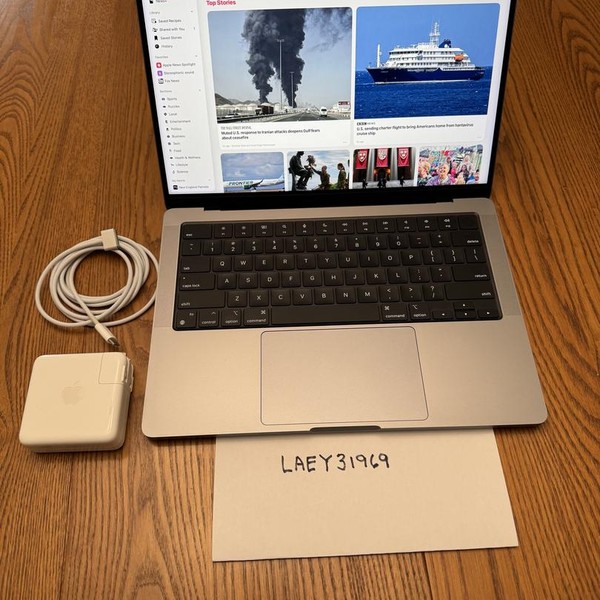 MacBook Pro 2021 - 14 inch - 512 GB, Gray, 16 GB, Apple M1 Pro 8-core