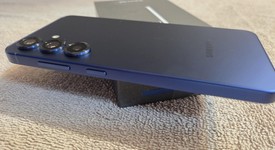 Mint
													Samsung Galaxy S25 - Unlocked, Navy Blue, 256 GB, 12 GB, SM-S931U1, photo 4 of 13