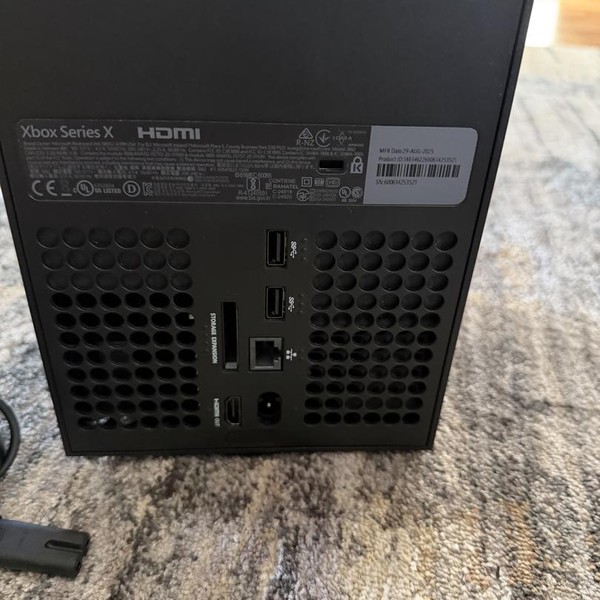 Xbox Series X (2020) - 1 TB, Black, standard