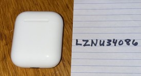 Used
													Apple AirPods 2nd Gen - Lightning Case, photo 1 of 4