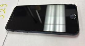 Mint
													Apple iPhone SE 3rd Gen 2022 - Unlocked, Midnight, 64 GB, A2595, photo 3 of 7