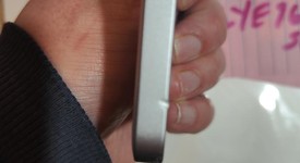 Fair
													Nothing Phone (2) - Unlocked, White, 256 GB, 12 GB, photo 4 of 9