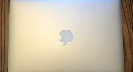 Good
													MacBook Air 2017 - 13" - I5, Silver, 256 GB, 4 GB, photo 2 of 9