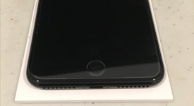 Mint
													Apple iPhone 7 Plus - Unlocked, Jet Black, 256 GB, A1661, photo 3 of 7