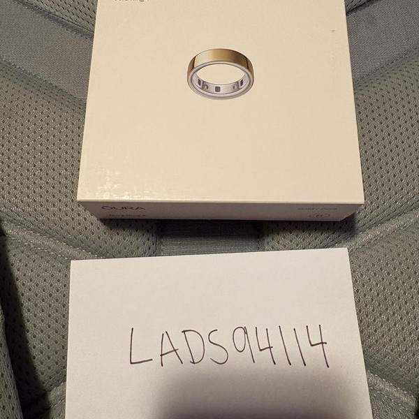 Oura Ring Gen 4 - Gold, Size 8