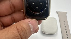 Mint
													Apple Watch Series 8 41mm - Unlocked, Gold, A2772 - Cellular, Stainless, photo 2 of 7