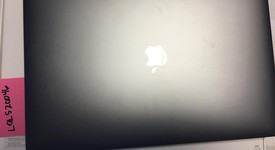 Good
													MacBook Pro 2017 (With Touch Bar) - 15" - I7, Gray, 512 GB, 16 GB, photo 5 of 11