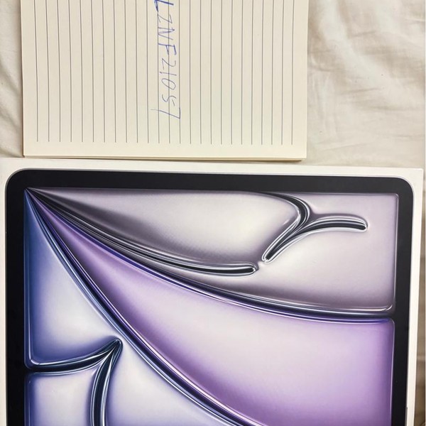 Apple iPad Air 11 inch (M3) 2025 - Unlocked, 128 GB, Gray, A3267