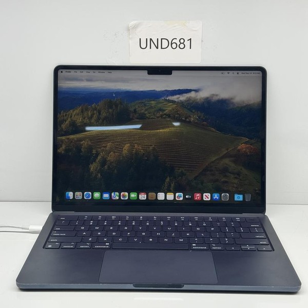 MacBook Air 2022 (M2) - 13 inch - 256 GB, Midnight, 8 GB, Apple M2