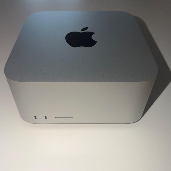 Mac Studio 2025 - 1 TB, 96 GB, Apple M3 Ultra 28-core