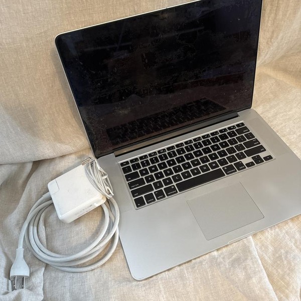 MacBook Pro 2014 (Retina) - 15 inch - 512 GB, Silver, 16 GB