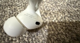 Used
													Apple AirPods Pro 1st Gen - MagSafe Case, photo 4 of 8