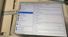 Mint
													Apple iPad Pro 10.5" - Wi-Fi, Silver, 256 GB, photo 1 of 5