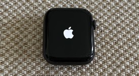 Good
													Apple Watch Series 6 44mm - Unlocked, Gray, A2294 - Cellular, Aluminum, photo 2 of 5