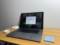 MacBook Pro 2019 - 16"