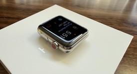 Good
													Apple Watch Series 3 42mm - Unlocked, Silver, A1861, Stainless, photo 5 of 9