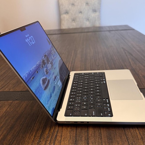 MacBook Pro 2021 - 14 inch - 512 GB, Silver, 16 GB, Apple M1 Pro 8-core