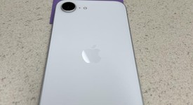 Mint
													Apple iPhone 16e - Unlocked, White, 128 GB, A3212, photo 3 of 5