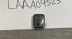 Good
													Apple Watch Series 8 41mm - Silver, A2770 - GPS, Aluminum, photo 3 of 3