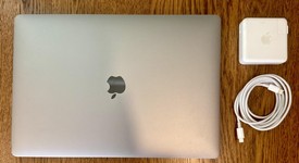 Good
													MacBook Pro 2017 (With Touch Bar) - 15" - I7, Gray, 256 GB, 16 GB, photo 3 of 7