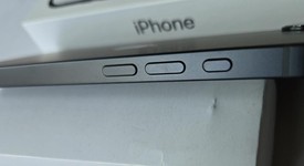 Mint
													Apple iPhone 16e - Boost, Black, 128 GB, A3212, photo 4 of 7