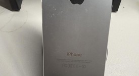 Good
													Apple iPhone 5 - Unlocked, White, 16 GB, A1428, photo 2 of 6