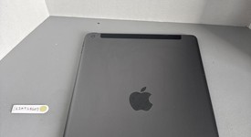 Good
													Apple iPad 9th Gen - Unlocked, Gray, 64 GB, A2603, photo 4 of 6