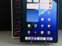 Apple iPad Pro 12.9" 6th Gen 2022