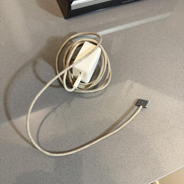 MacBook Air 2023 (M2) - 15 inch - 256 GB, Gray, 8 GB, Apple M2