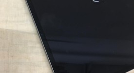 Mint
													Apple iPad Pro 12.9" 6th Gen 2022 - Unlocked, Gray, 256 GB, photo 5 of 6