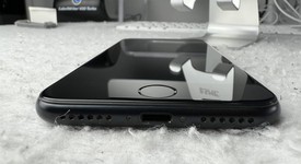 Good
													Apple iPhone SE 3rd Gen 2022 - Unlocked, Midnight, 128 GB, A2595, photo 3 of 9