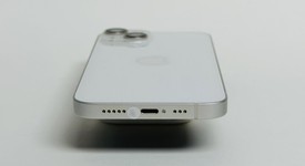 Mint
													Apple iPhone 14 - Unlocked, Starlight, 128 GB, A2649, photo 5 of 9