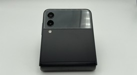 Mint
													Samsung Galaxy Z Flip3 5G - Unlocked Non-US, Black, 128 GB, 8 GB, SM-F711B, photo 3 of 8