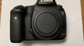 Good
													Canon EOS 5D Mark III, photo 3 of 11