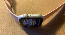 Good
													Apple Watch Series 8 45mm - AT&T, Starlight, A2774 - Cellular, Aluminum, photo 3 of 10