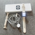 Fair Apple Watch SE 2nd Gen 40mm - Starlight, A2722 - GPS, Aluminum
