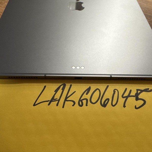 Apple iPad Air 13 inch (M3) 2025 - Unlocked, 128 GB, Gray