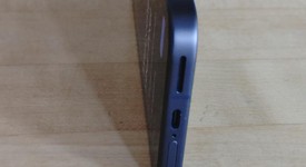 Mint
													Google Pixel 9a - Visible, Obsidian, 128 GB, 8 GB, photo 5 of 8