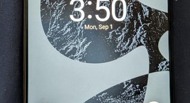 Good
													Essential PH-1 - Sprint, Black, 128 GB, 4 GB, photo 1 of 4