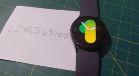 Good
													Samsung Galaxy Watch5 - Unlocked, Graphite, 40mm, photo 2 of 3