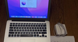 Good
													MacBook Air 2017 - 13" - I5, Silver, 128 GB, 8 GB, photo 1 of 10