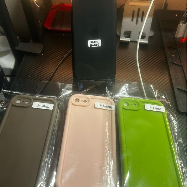 Apple iPhone SE 2nd Gen 2020 - Dish Wireless, 64 GB, Black, A2275