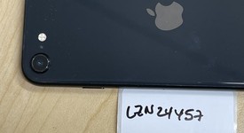 Good
													Apple iPhone SE 2nd Gen 2020 - Unlocked, Black, 128 GB, A2275, photo 4 of 5