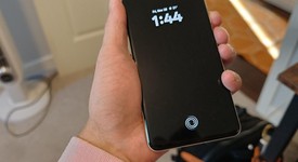 Mint
													Oppo Find X8 Pro - Unlocked Non-US, Pearl White, 512 GB, 16 GB, photo 2 of 8